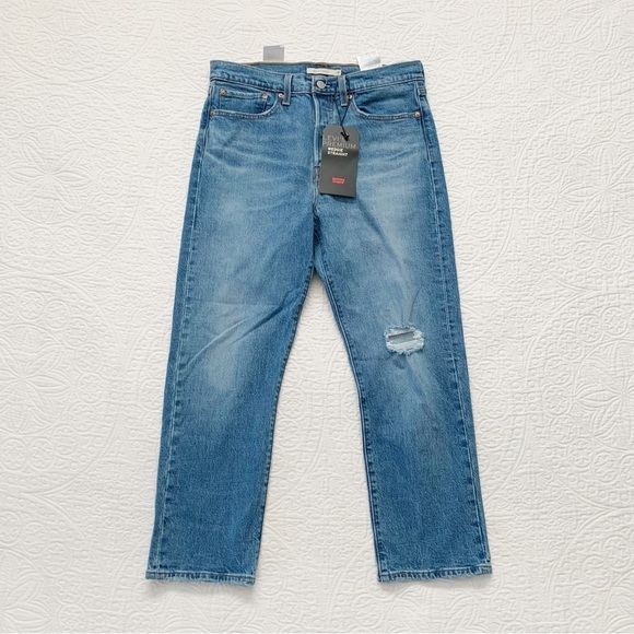 Levi's Premium Women's Wedgie Straight Fit Jeans, Jive Tone Medium Wash (30x26) - Picture 3 of 7